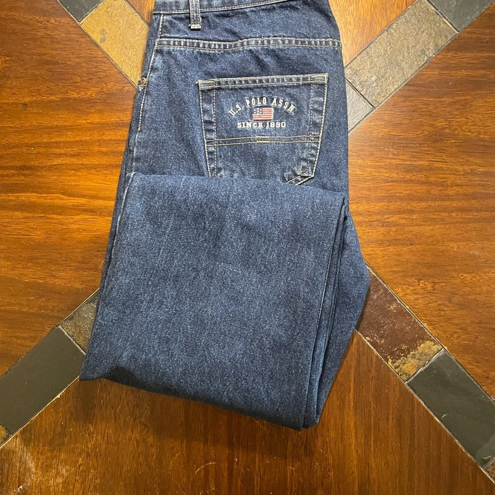 Vintage U.S. ASSN Men Relax, Fit Straight Loose Fit Jeans. Size 34W 32L $175.